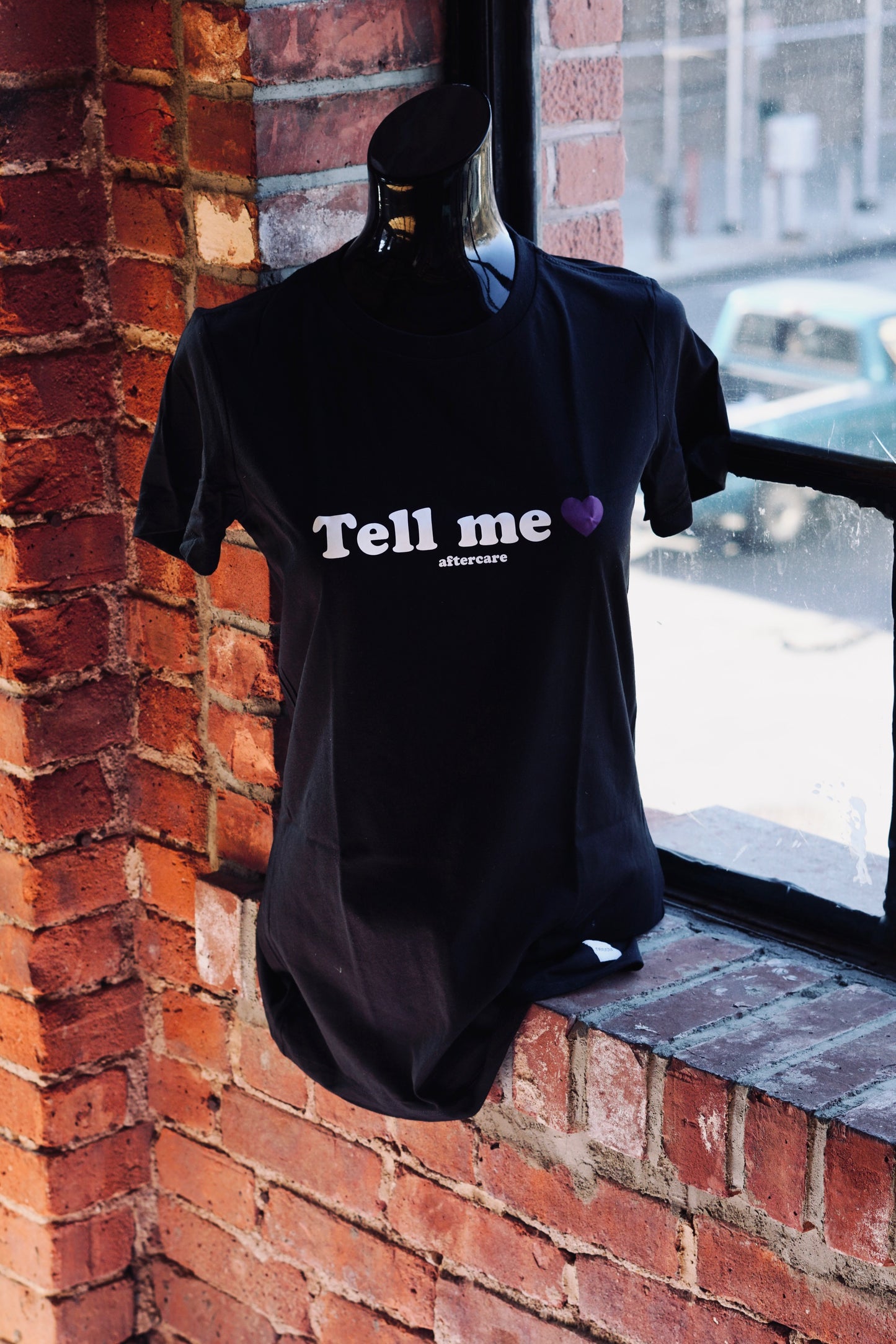 "Tell me" - affirmations women's slim fit tee